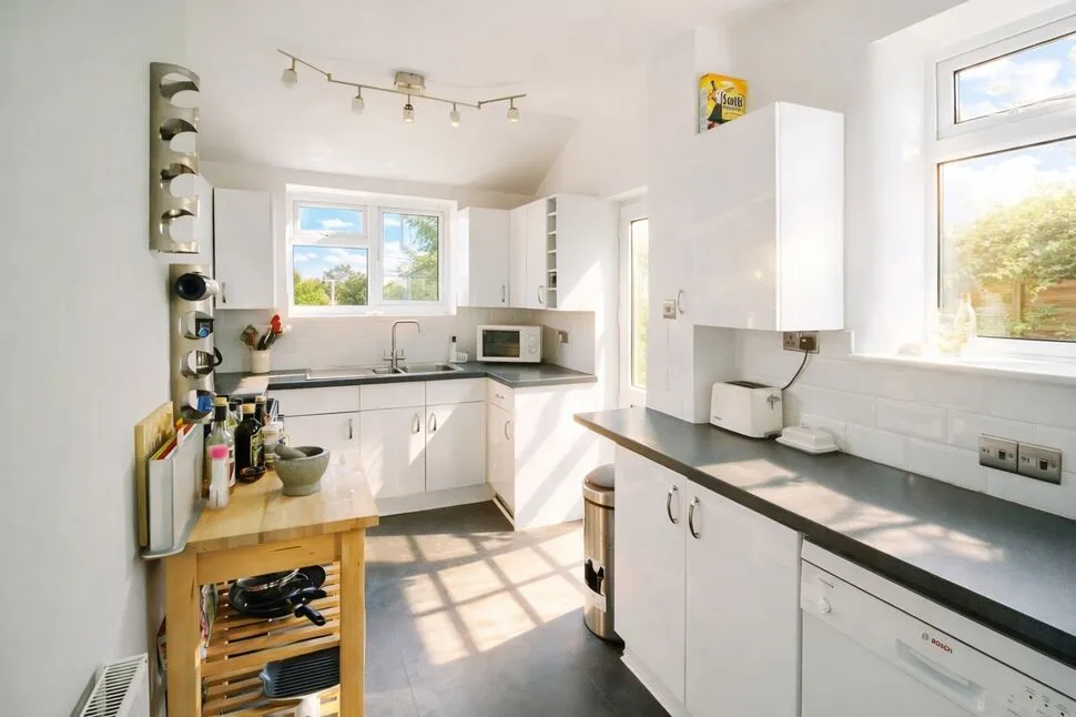 Bachelors Lane, Great Boughton, Cheshire, CH3, photo 5
