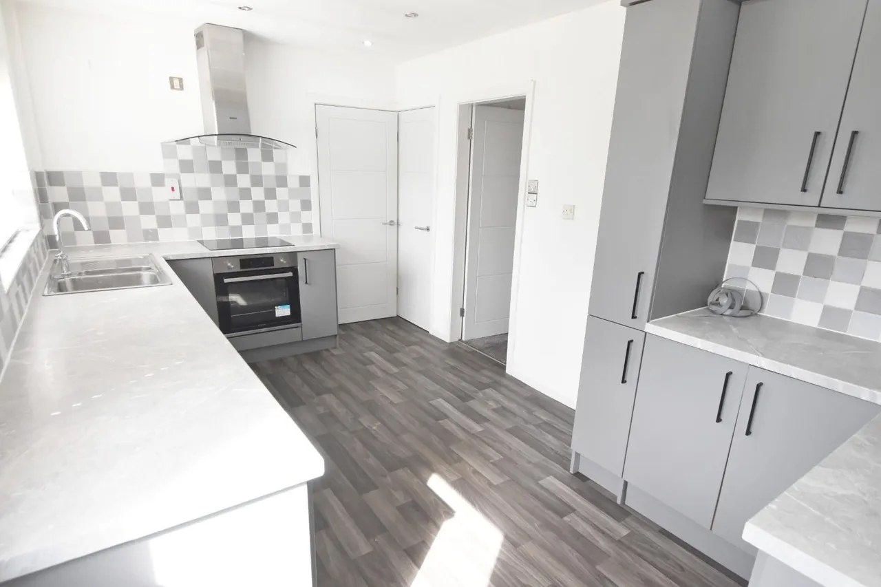 Springside Road, Bury, BL9 5JF, photo 4