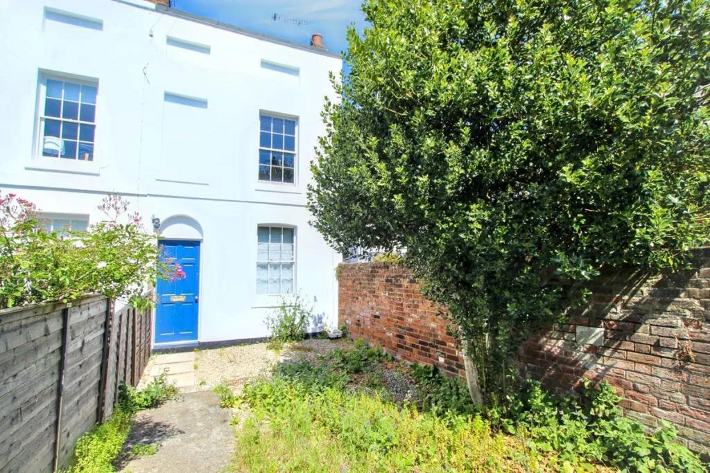 3 bed house to rent, New Street, St.Dunstans, CT2