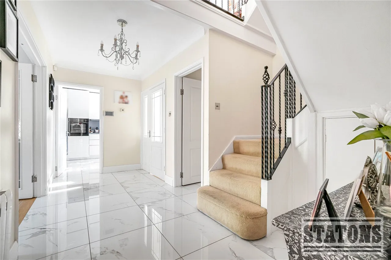 Park Road, New Barnet, EN4 9QR, photo 2