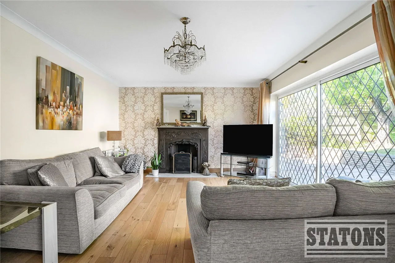 Park Road, New Barnet, EN4 9QR, photo 3