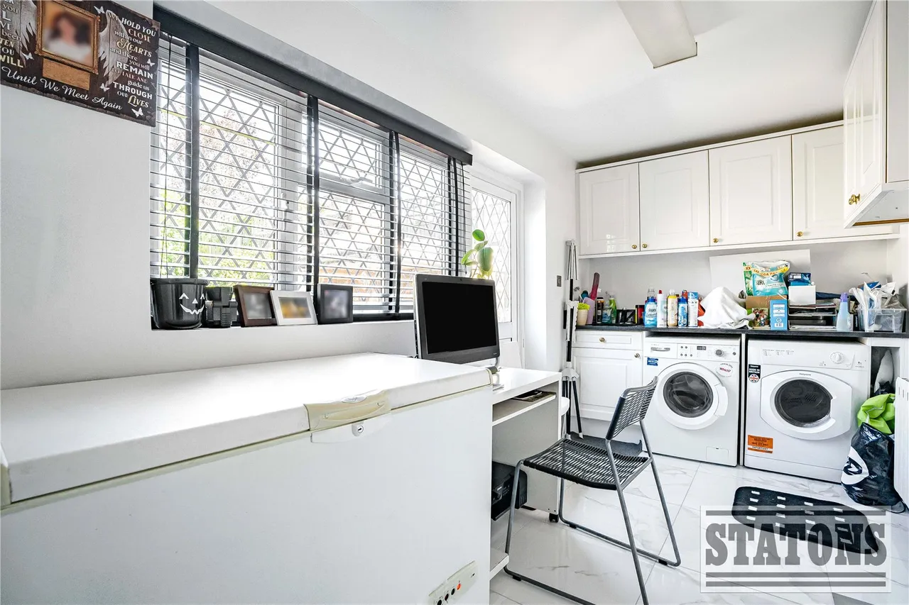 Park Road, New Barnet, EN4 9QR, photo 8