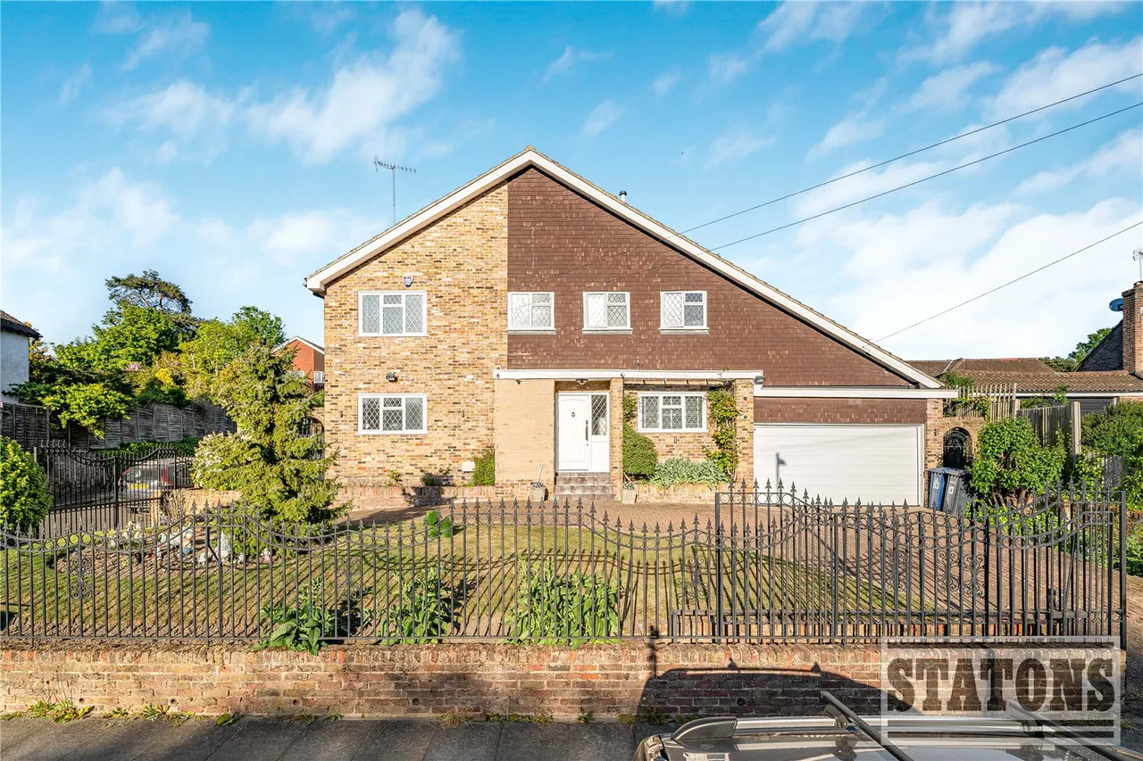 5 bed house for sale — Park Road, New Barnet, EN4 9QR