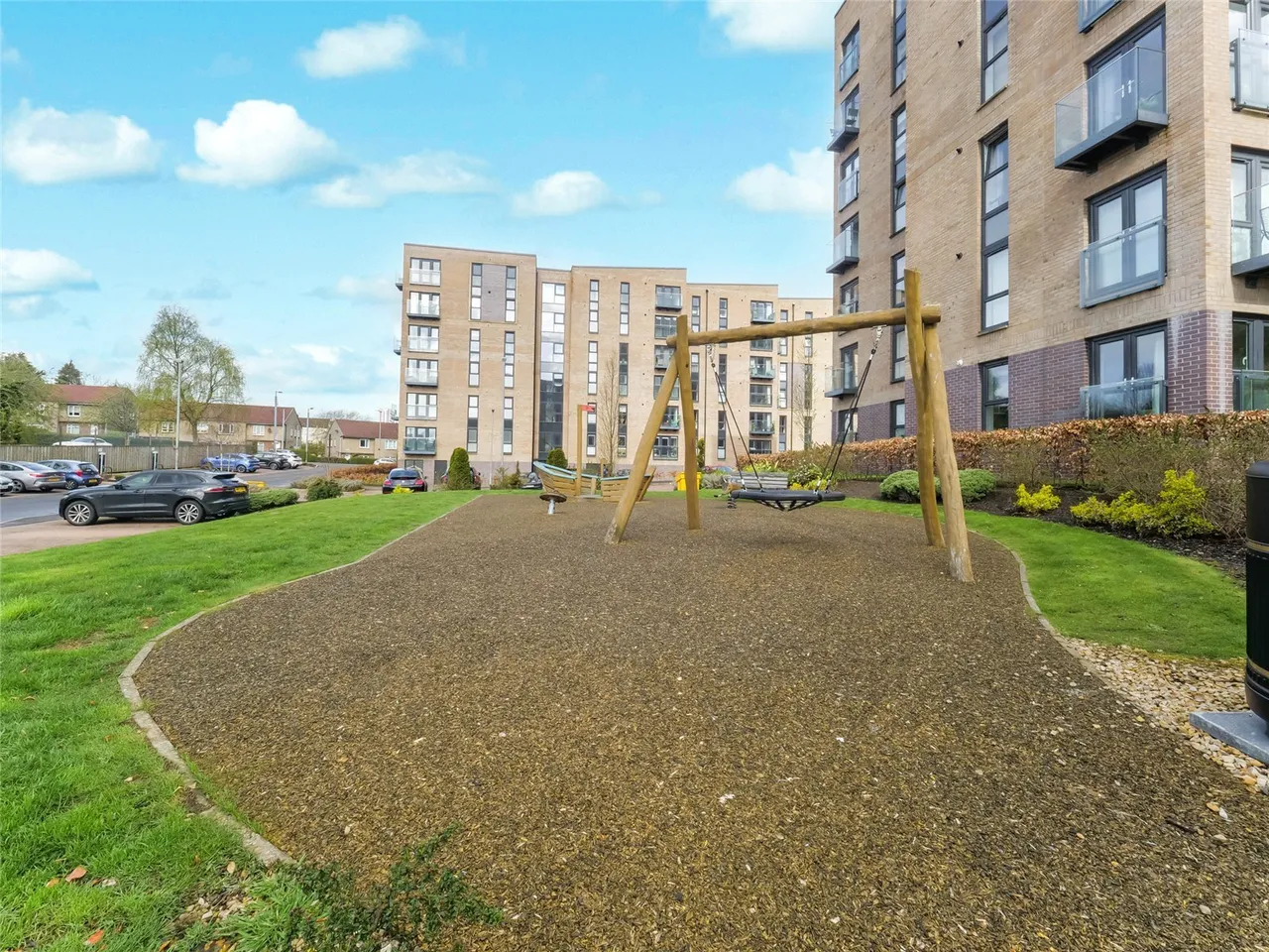 Dorchester Avenue, Kelvindale, G12, photo 18