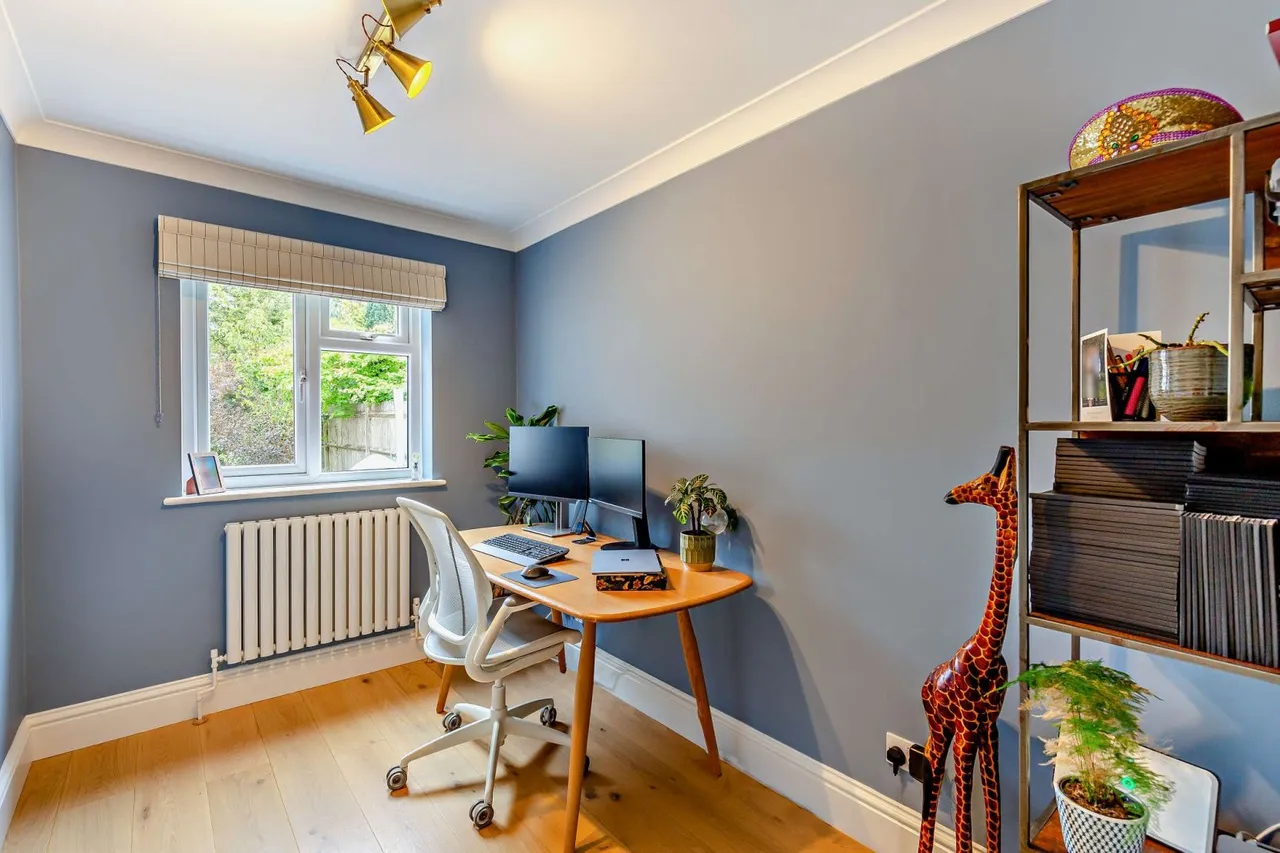 Shortheath Crest, Farnham, GU9, photo 6