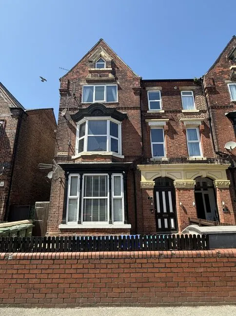 2 bed flat for sale — Victoria Road, Bridlington, East Yorkshire, YO15