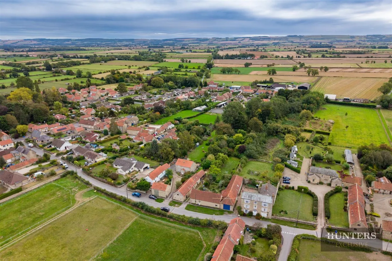 West Lane, Snainton, YO13, photo 45