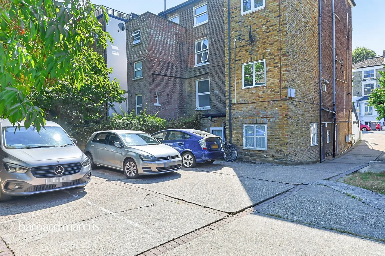 Windsor Road, London, W5, photo 5