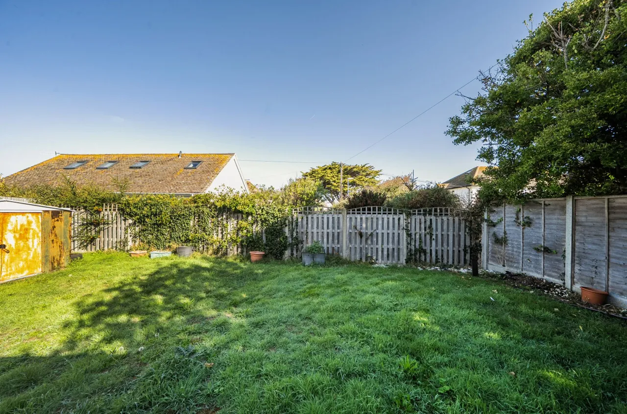 West Street, Selsey, PO20, photo 21