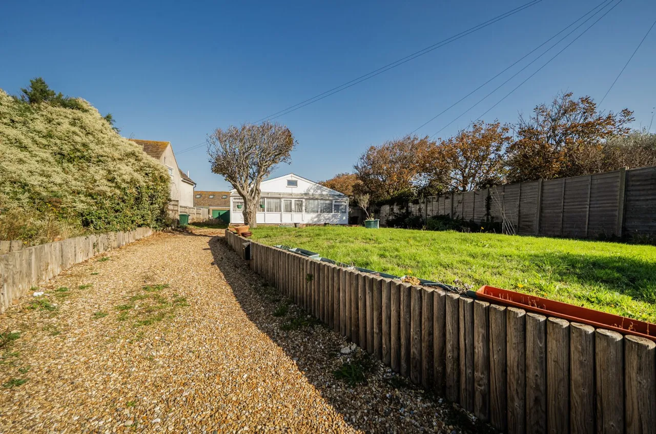 West Street, Selsey, PO20, photo 18