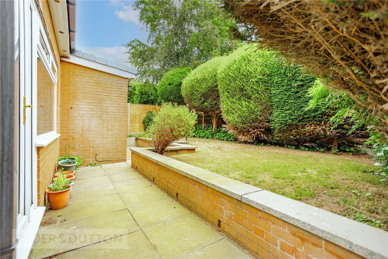 Oakwood, Firwood Park, OL9, photo 22