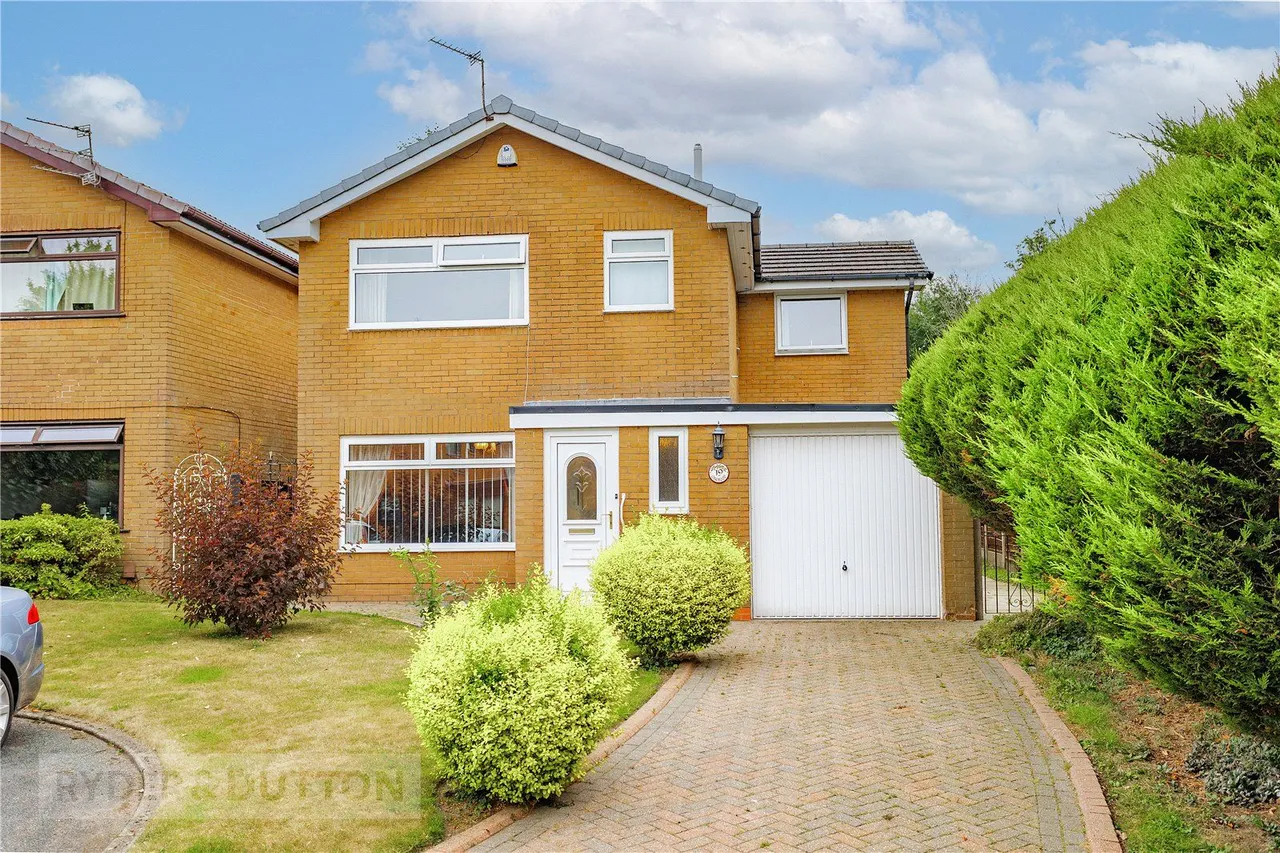 Oakwood, Firwood Park, OL9, photo 23