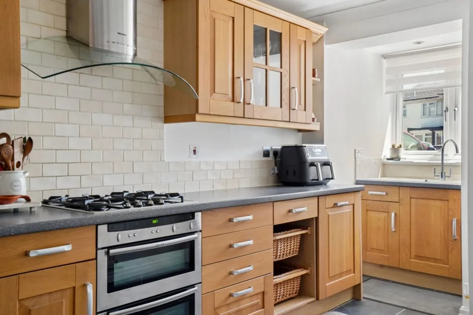 Aintree Close, Uxbridge, UB8, photo 6