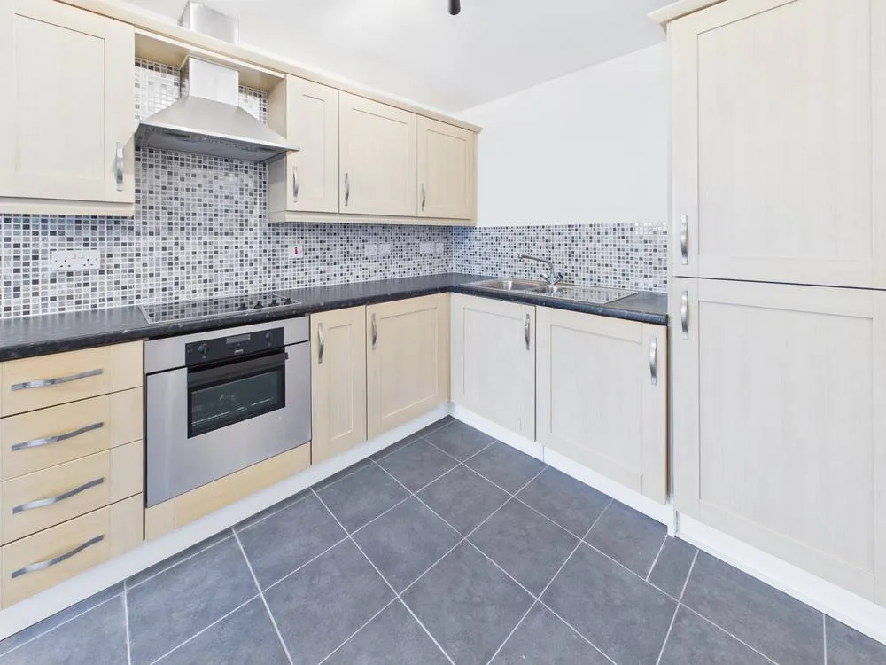 Pintail Close, Cheltenham, GL51, photo 6
