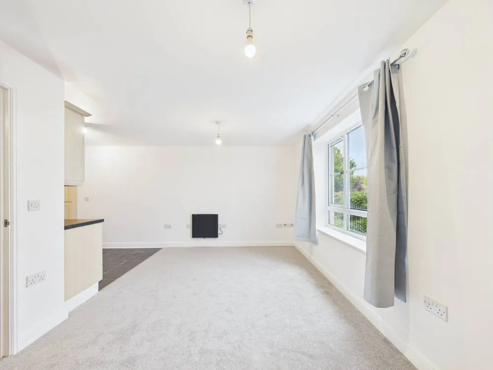 Pintail Close, Cheltenham, GL51, photo 8