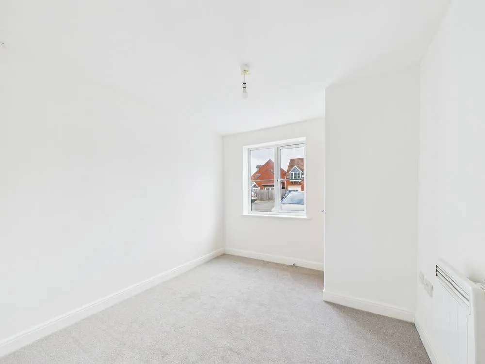 Pintail Close, Cheltenham, GL51, photo 13