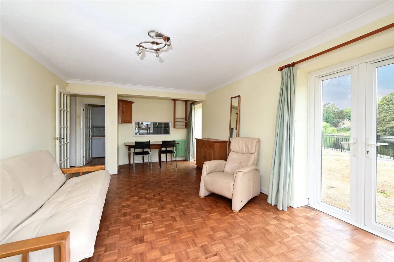 Riverside Road, Staines Upon Thames, TW18, photo 7