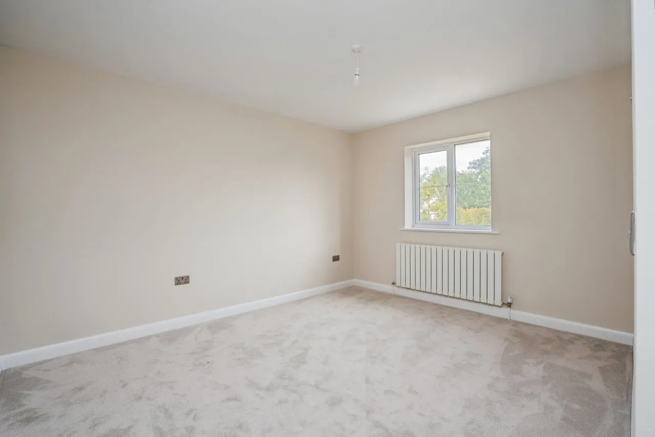 Orchard Close, Bosham, PO18, photo 17