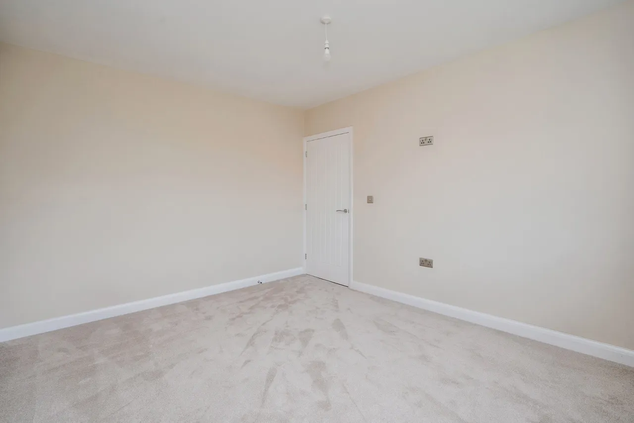 Orchard Close, Bosham, PO18, photo 15
