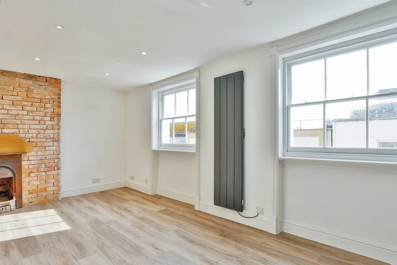 High Street, Poole, BH15, photo 9