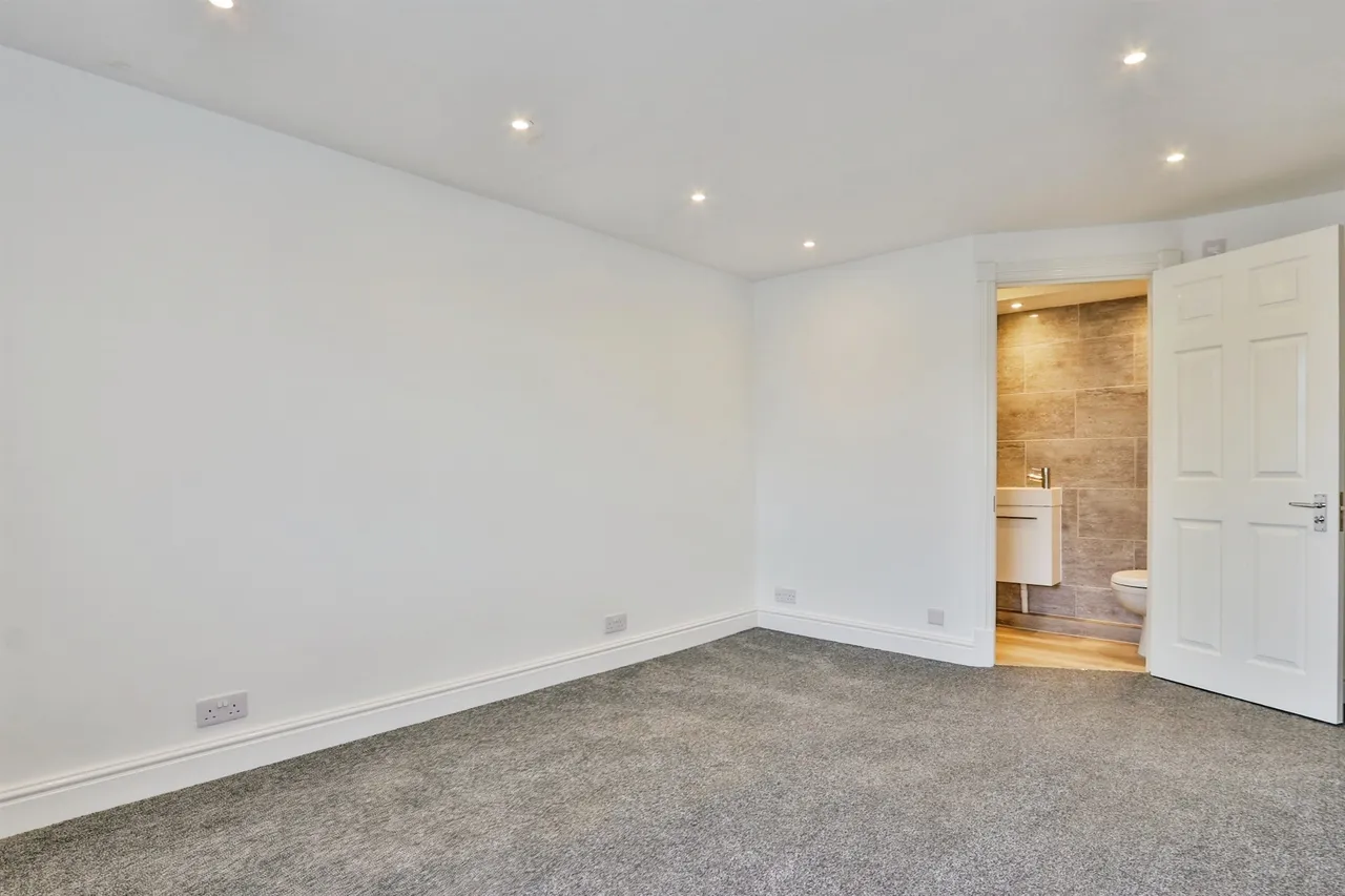 High Street, Poole, BH15, photo 5