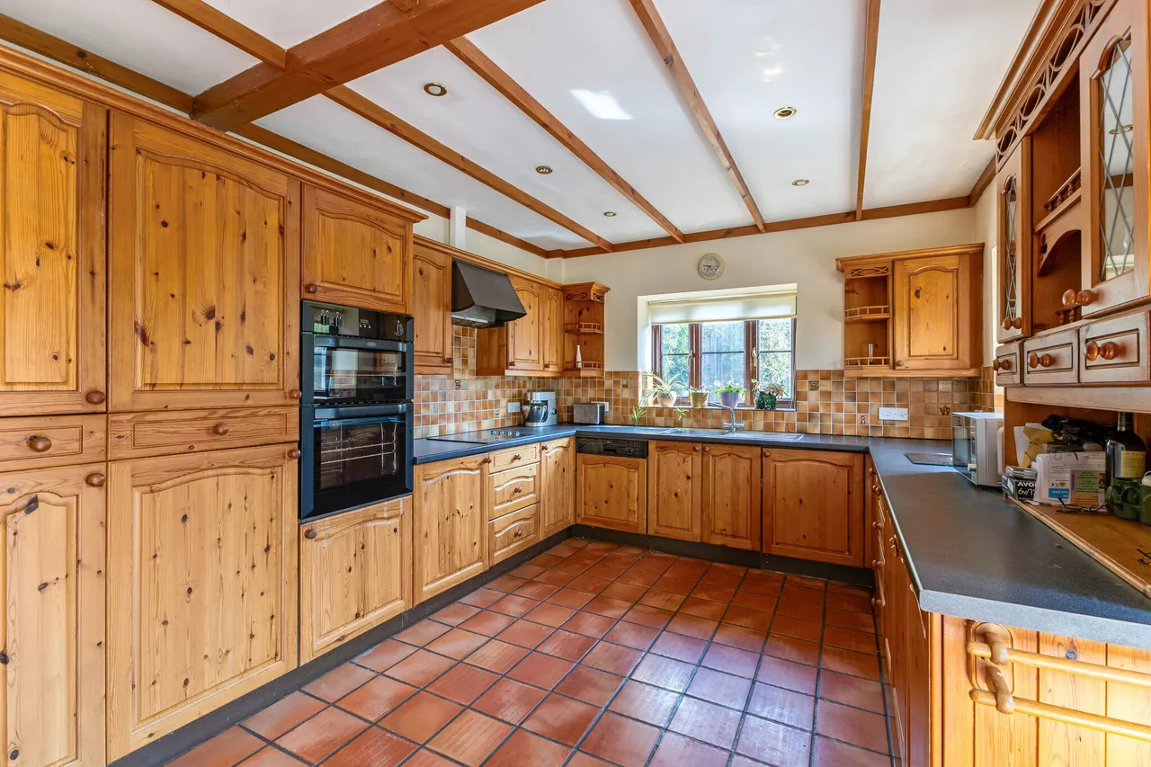 Pucklechurch Road, Hinton, SN14, photo 9