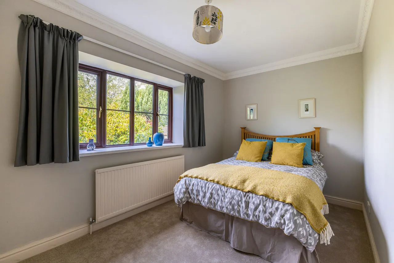 Pucklechurch Road, Hinton, SN14, photo 8