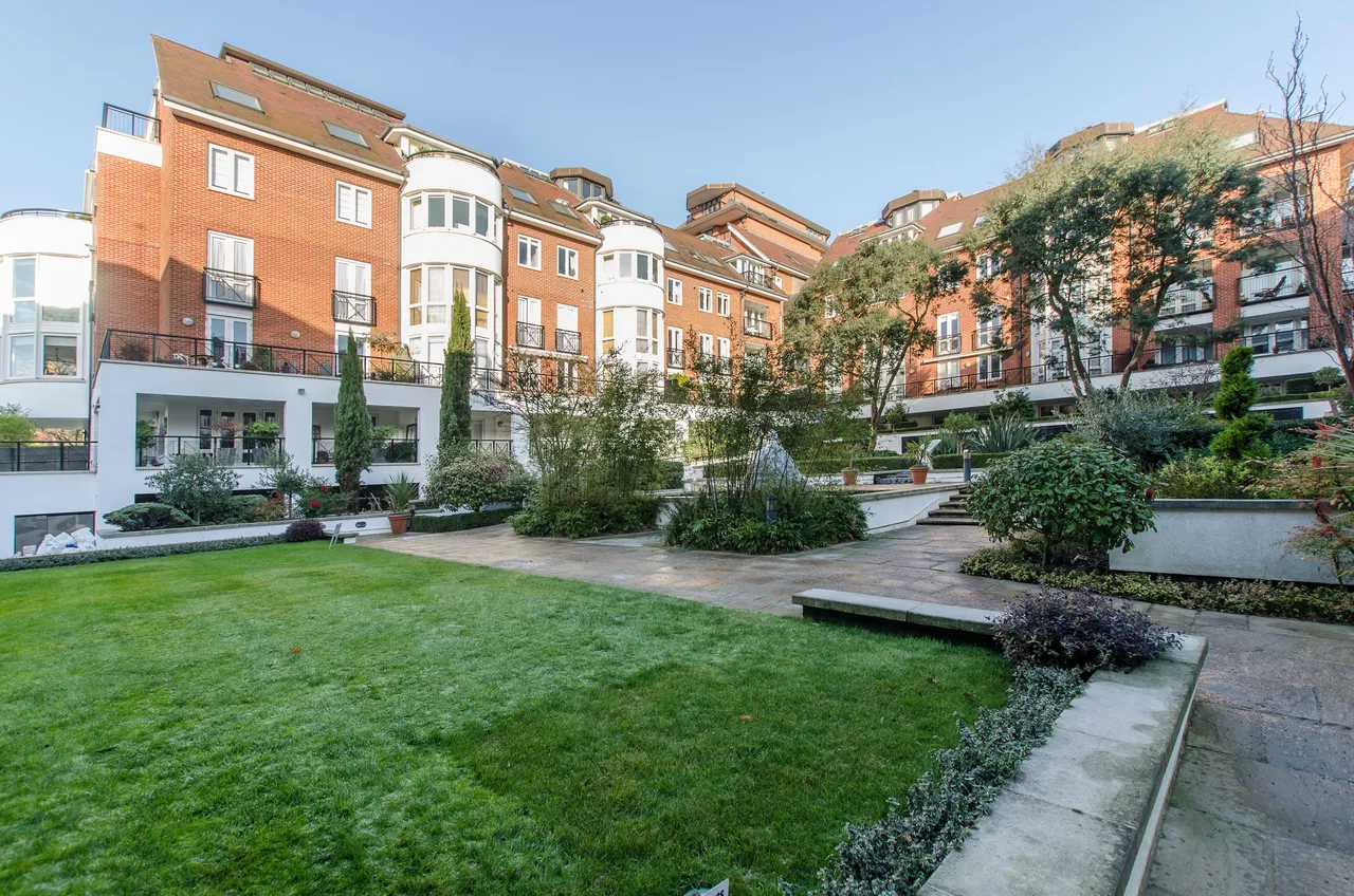 London, NW3, photo 11