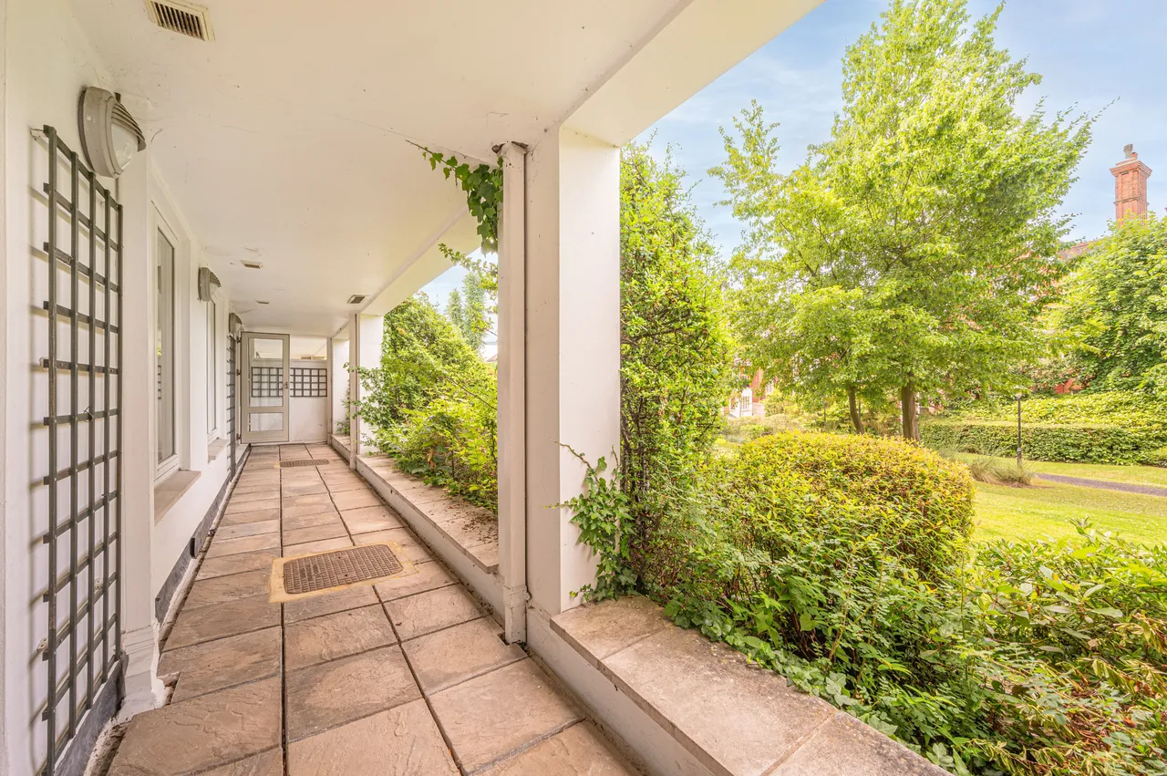 London, NW3, photo 9