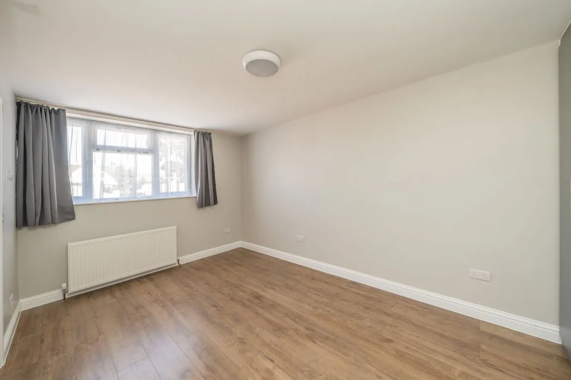 Hall Road, TW7, photo 4