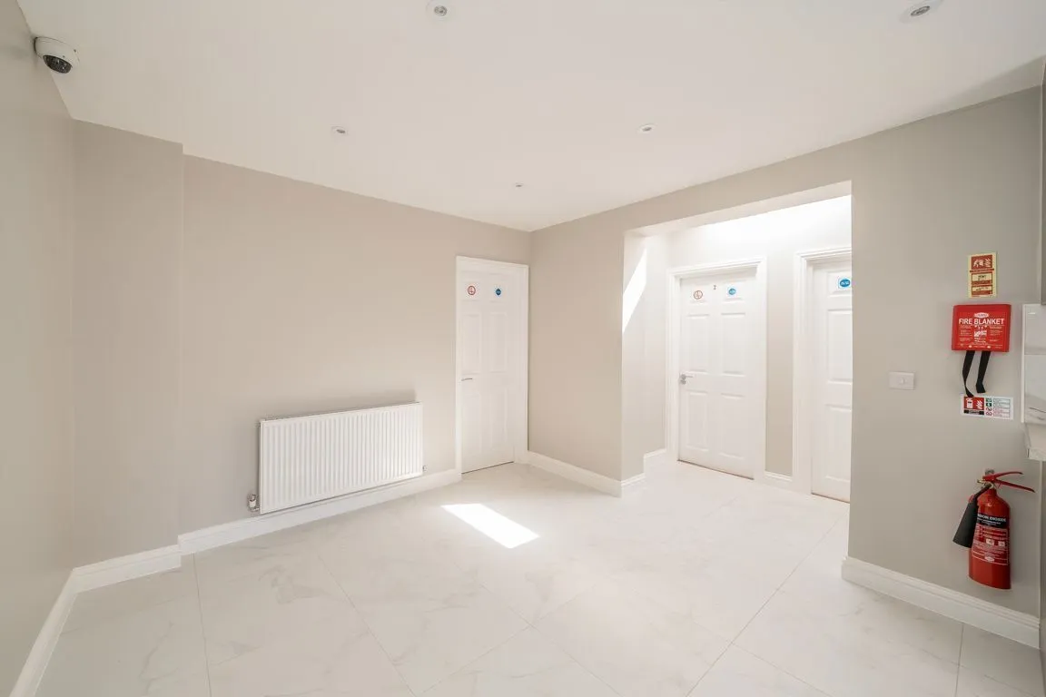 Hall Road, TW7, photo 6