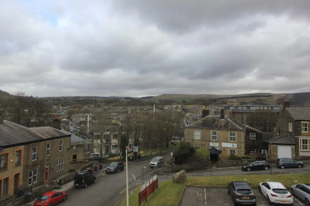 Victoria Street, Glossop, SK13, photo 6