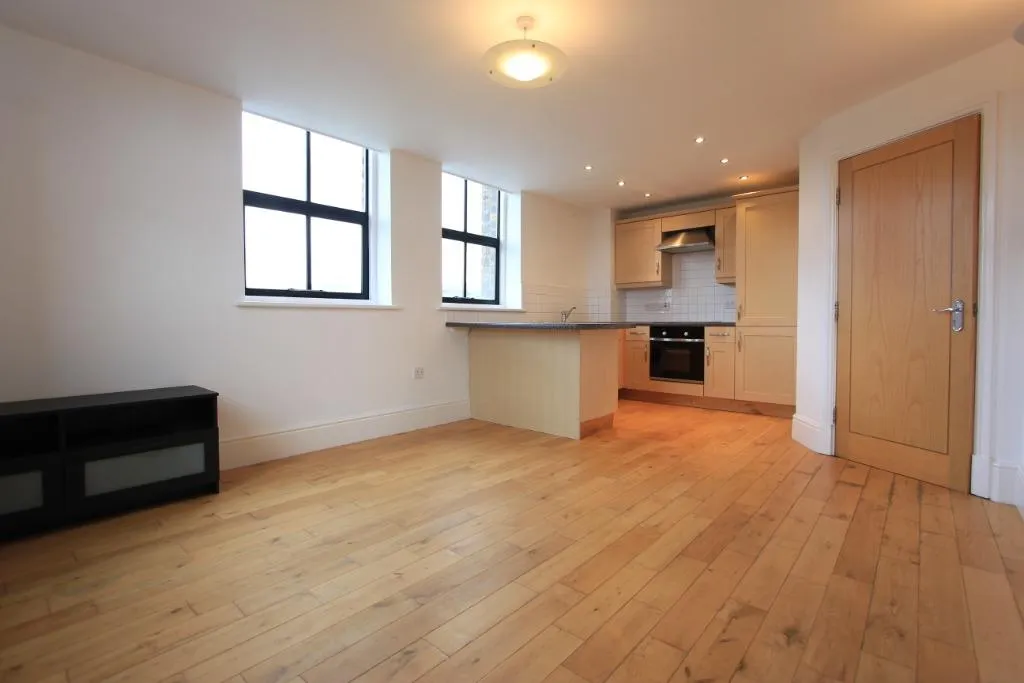 Victoria Street, Glossop, SK13, photo 4