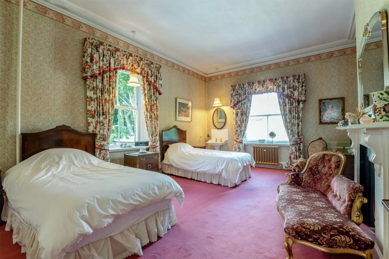 Halifax Road, Calderdale, HD6, photo 22