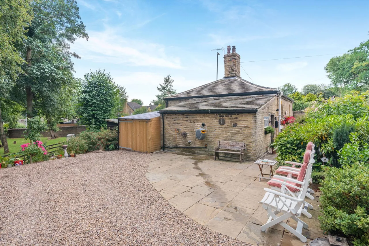 Halifax Road, Calderdale, HD6, photo 29