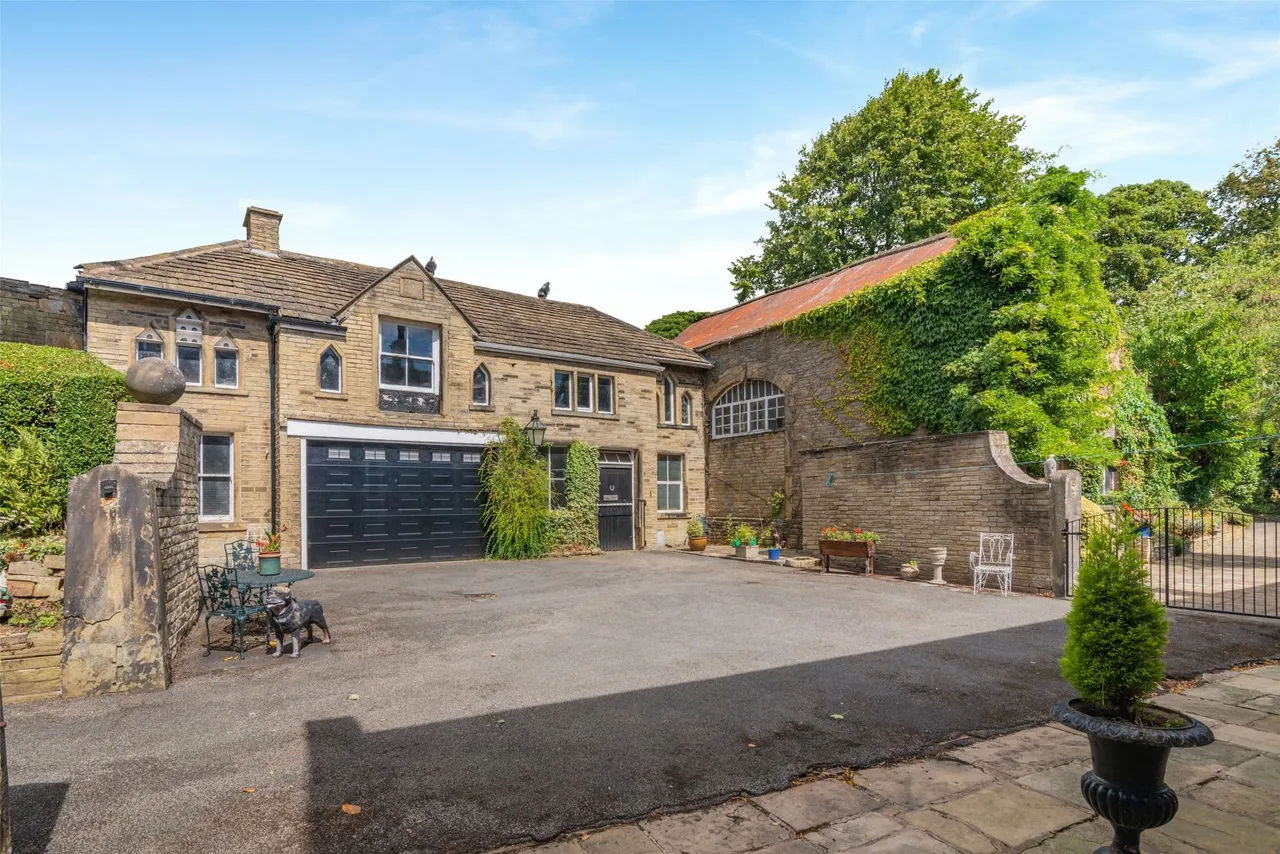 Halifax Road, Calderdale, HD6, photo 24