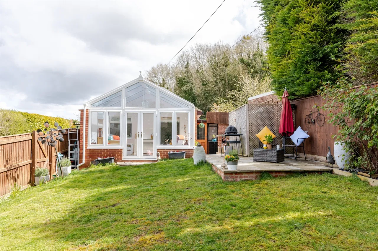 3 bed house for sale — Butts Hill, Stapleford, Salisbury