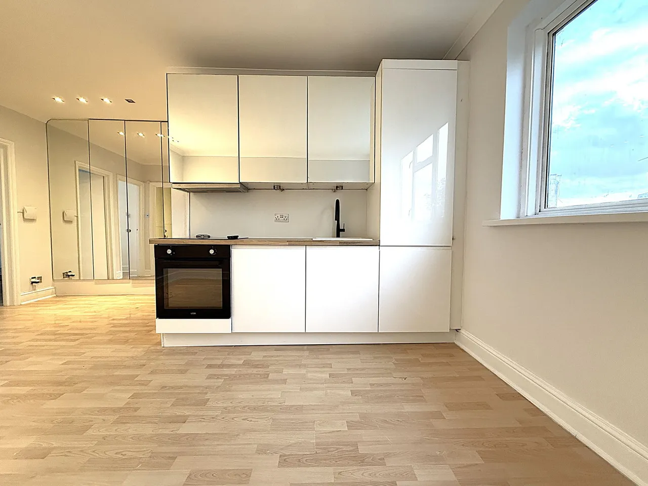 Fernhead Road, London, W9, photo 8