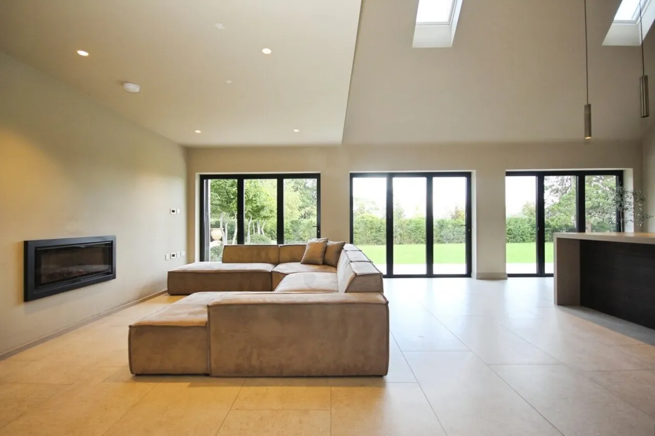 Red Lane, Burton Green, CV8, photo 11