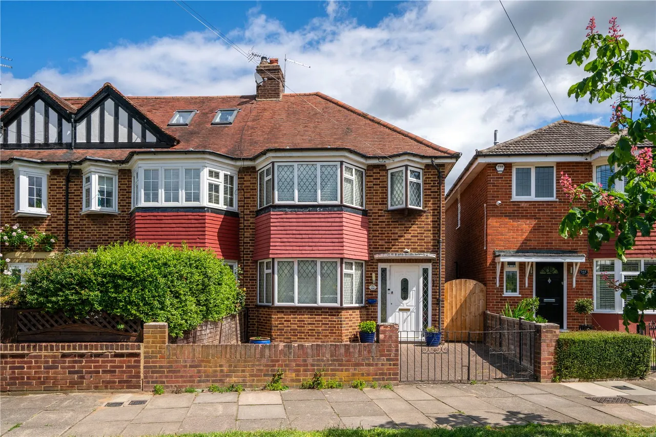 3 bed house for sale, Dukes Avenue, Richmond, TW10