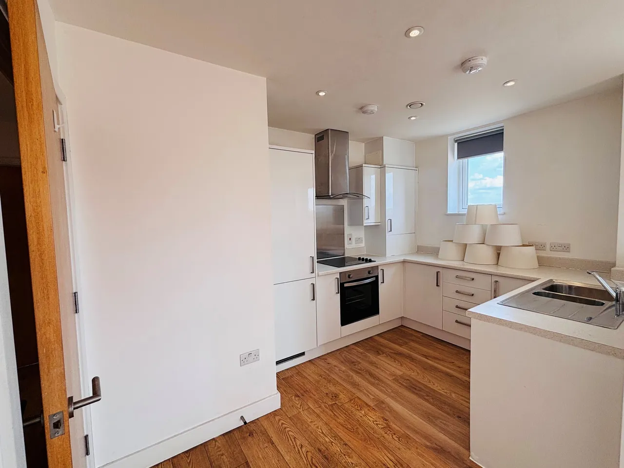 Bowes Road, London, N11, photo 4