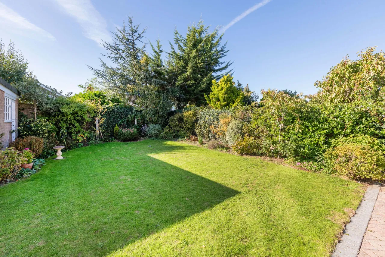 Avondale, Cranbrook Drive, Maidenhead, Berkshire, photo 17