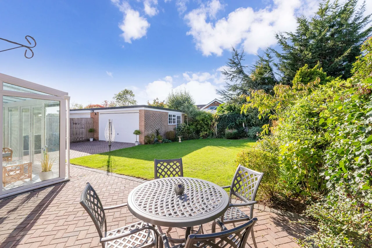 Avondale, Cranbrook Drive, Maidenhead, Berkshire, photo 4