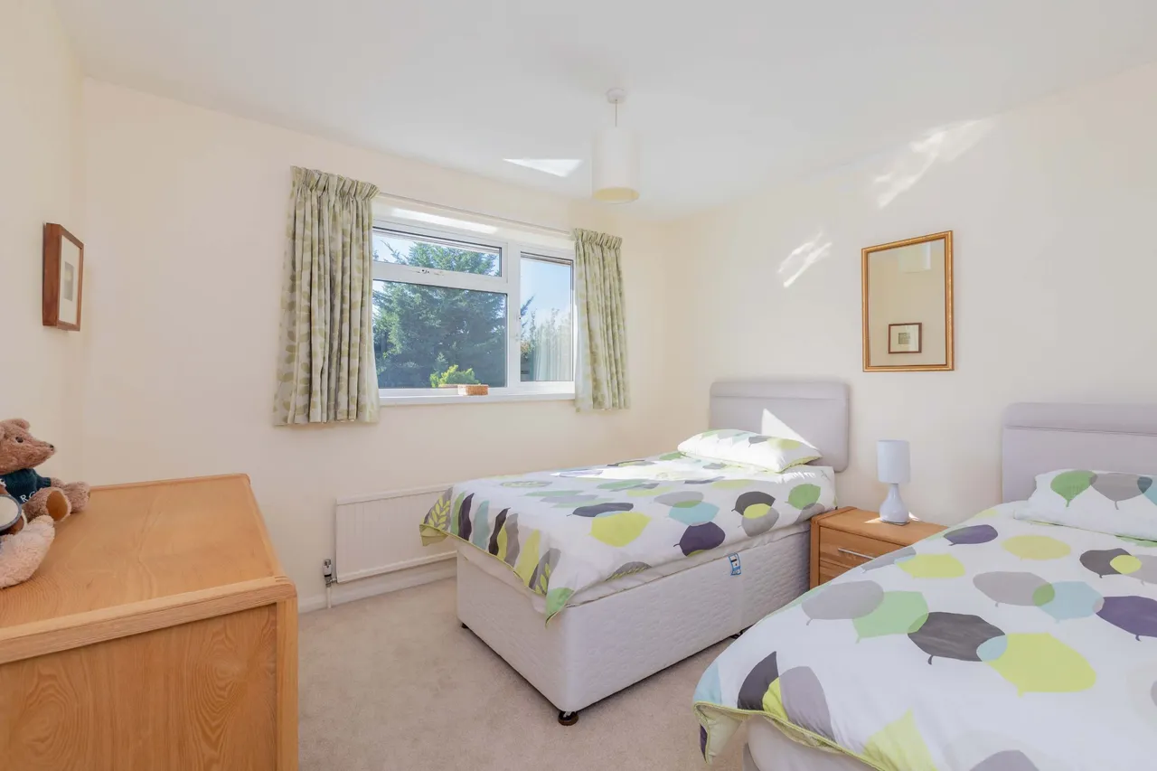 Avondale, Cranbrook Drive, Maidenhead, Berkshire, photo 12