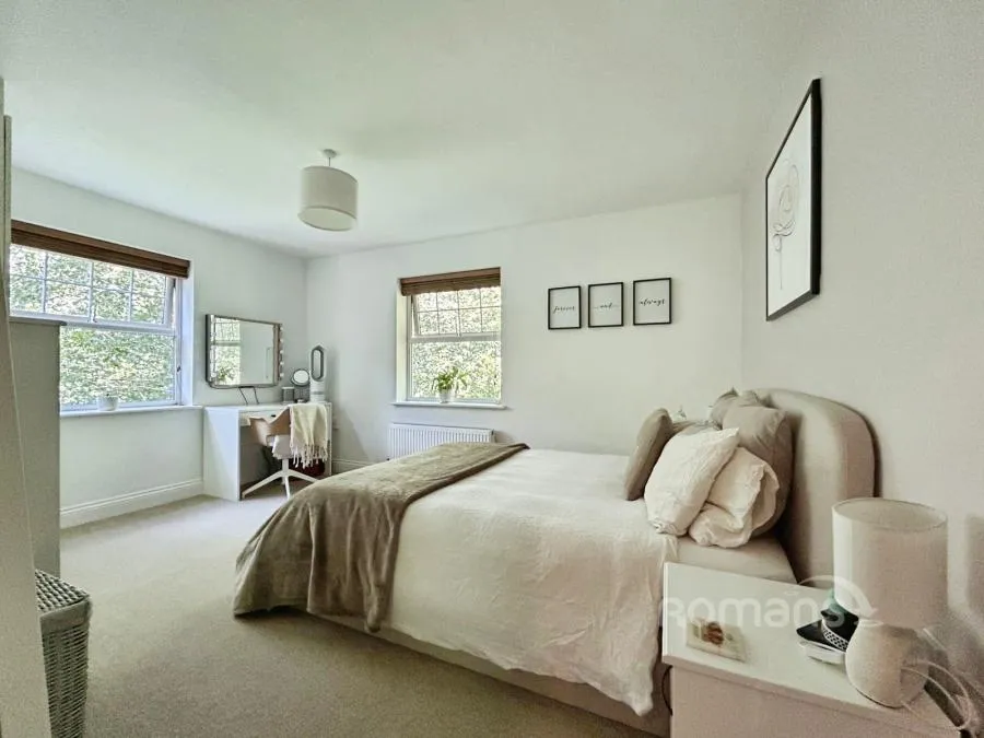 Waleron Road, Fleet, GU51, photo 7