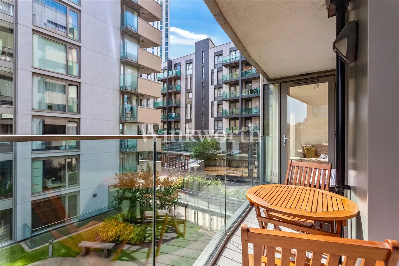 Merlin Heights, London, N17, photo 8