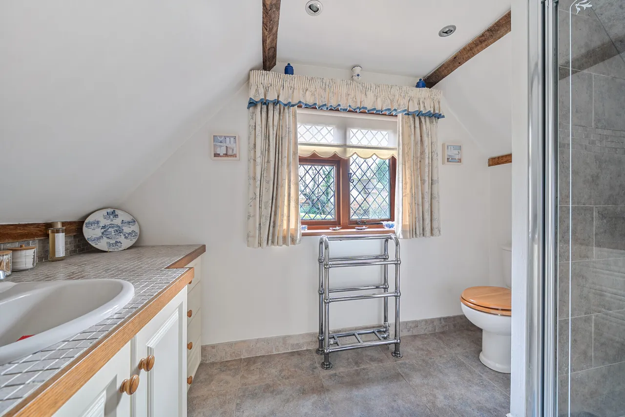 Standon Lane, Ockley, RH5, photo 17