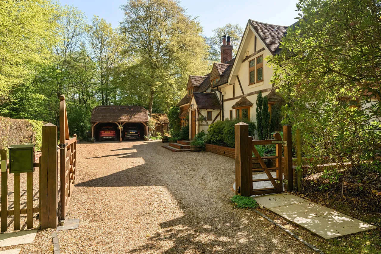 Standon Lane, Ockley, RH5, photo 22