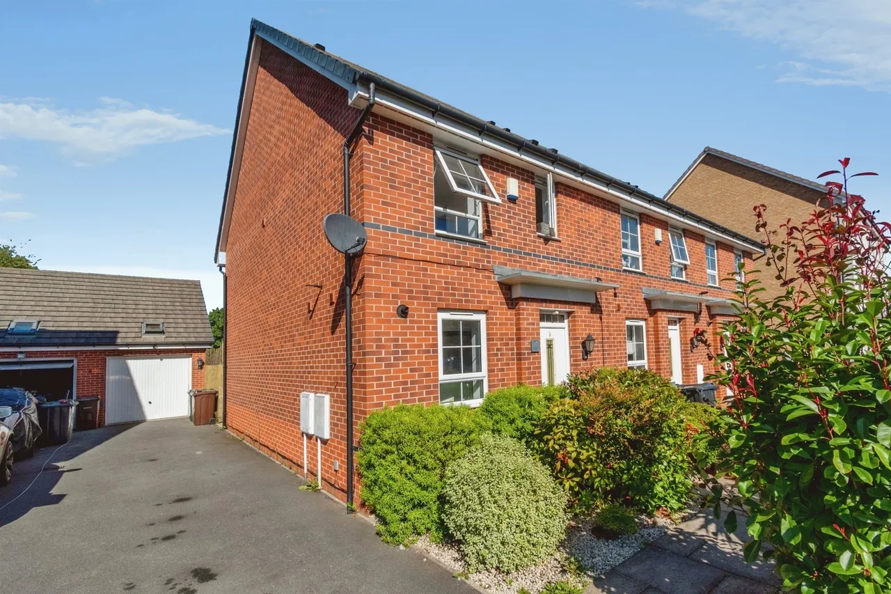 3 bed house for sale, Centenary Lane, Wednesbury, WS10