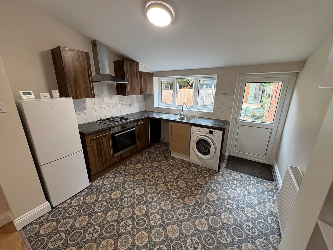 Holdenhurst Avenue, Finchley, London, N12 0JB, photo 6